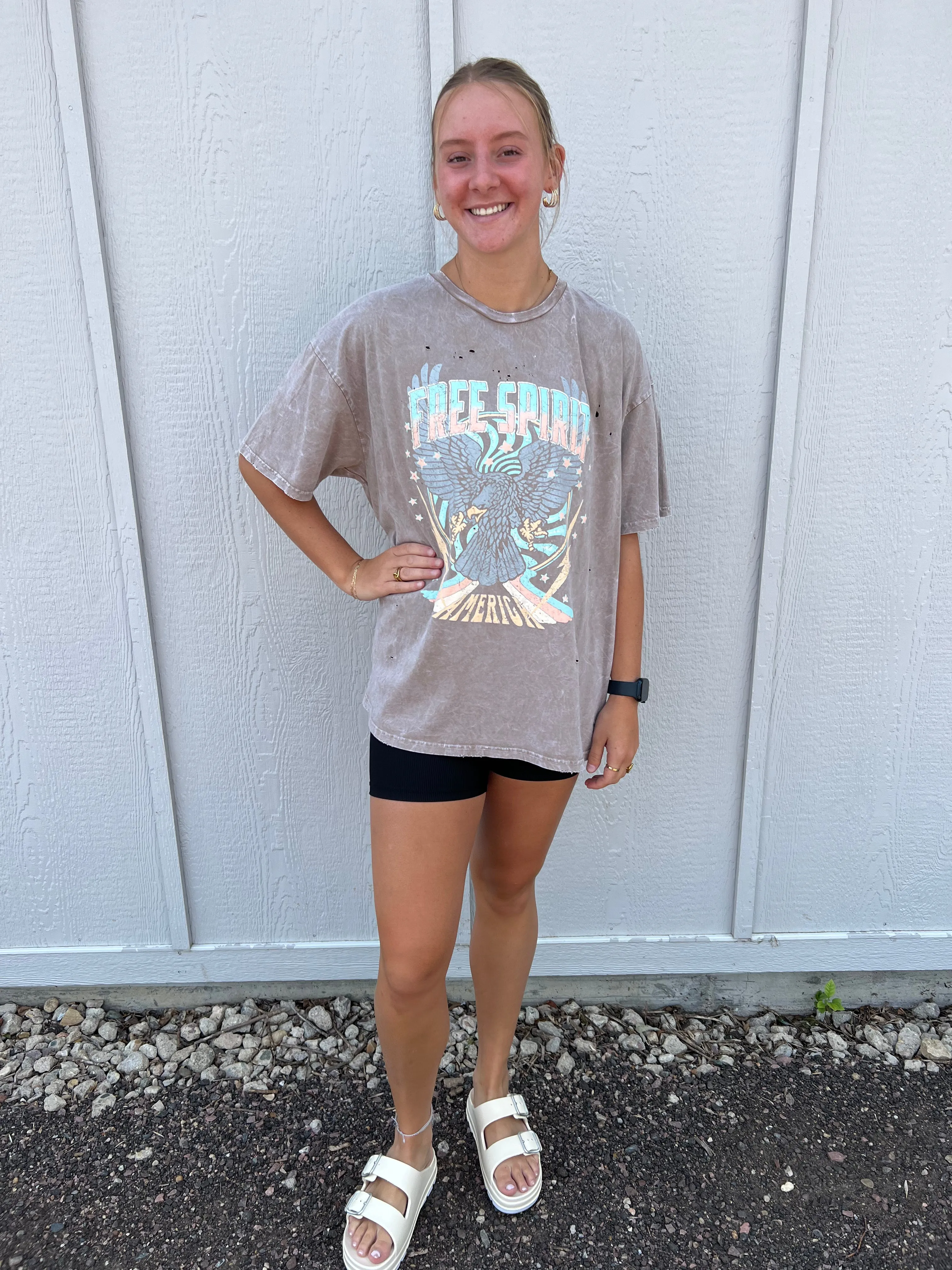 FREE SPIRIT TAUPE OVERSIZED GRAPHIC TEE