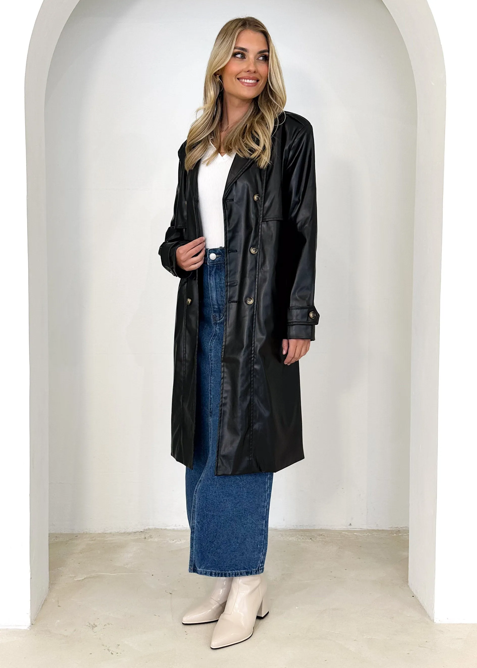 Ria Pu Trench - Black